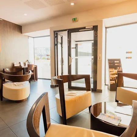 Appart-hotel & Golf Centre بيربينيو