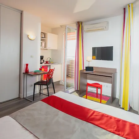 Appart-hotel & Golf Centre 3* ペルピニャン