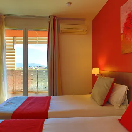 Appart-hotel & Golf Centre 3* بيربينيو