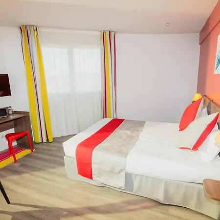 Appart-hotel & Golf Centre ペルピニャン