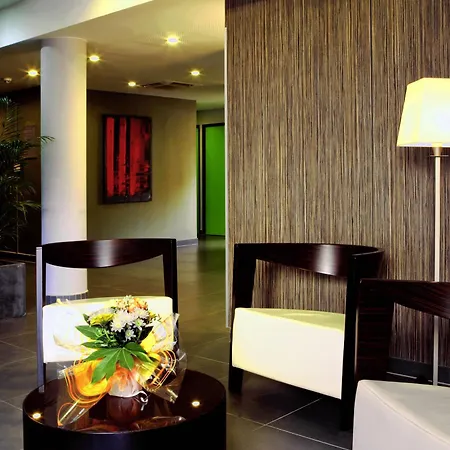 Appart-hotel & Golf Centre 3* بيربينيو