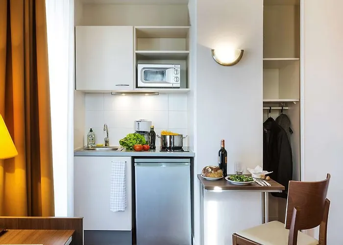 Appart-hotel & Golf Centre Aparthotel 3*