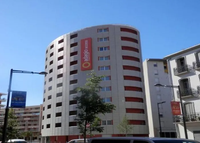 Appart-hotel & Golf Centre Aparthotel 3*