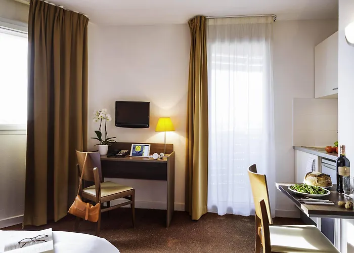 Appart-hotel & Golf Centre Aparthotel 3*