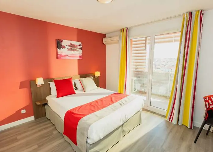 Appart-hotel & Golf Centre 3*